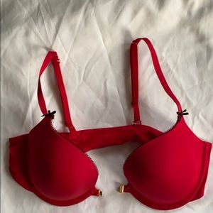 LS Beyond Cleavage, Sz36B.                13G-7DOT